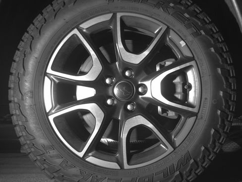 Used 2025 Jeep Compass Trailhawk AWD/4WD image 13