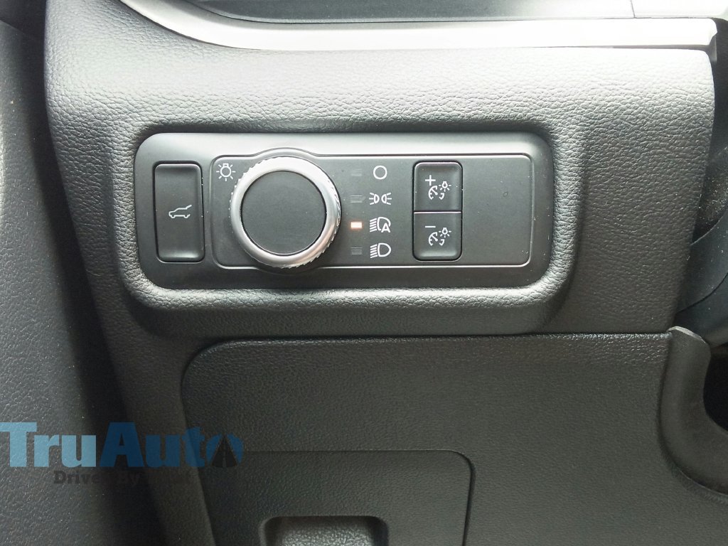 Used 2022 Ford Explorer XLT RWD image 34