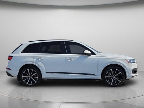 Used 2021 Audi Q7 3.0T Premium Plus w/ Premium Plus Package AWD/4WD image 9