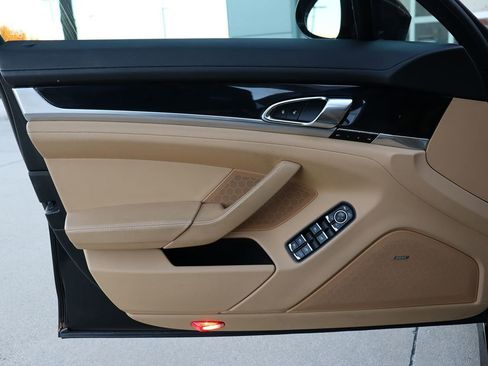 Used 2016 Porsche Panamera Edition w/ Premium Package Plus image 43