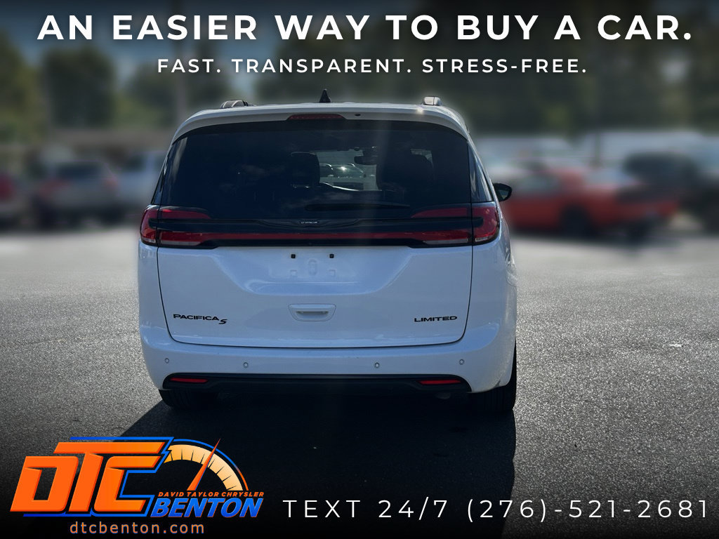 Used 2025 Chrysler Pacifica Limited FWD image 6