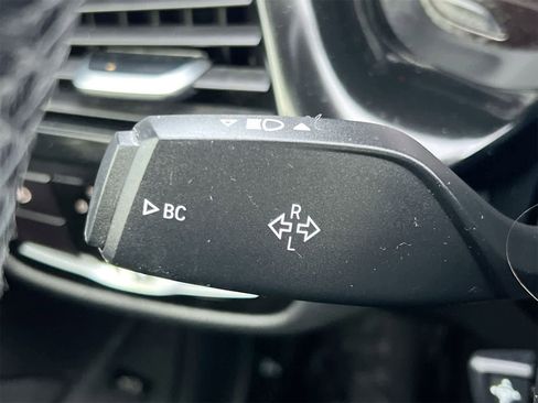 Used 2018 BMW 530i xDrive w/ Premium Package image 26