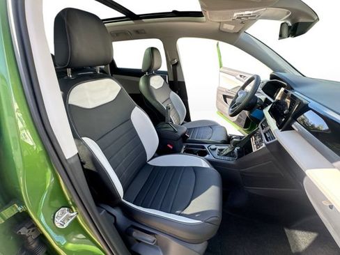 New 2026 Volkswagen Taos SEL AWD/4WD image 26