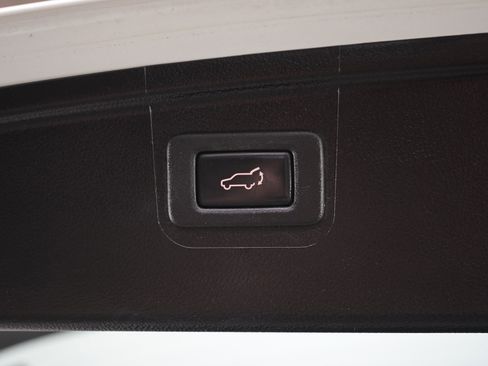 Used 2018 Subaru Outback 2.5i Premium AWD/4WD image 17