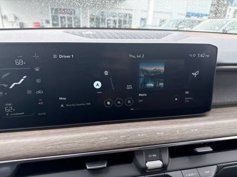 Certified 2024 Kia EV9 Land AWD/4WD image 32