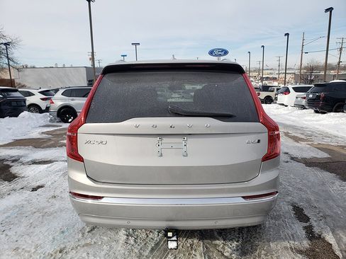 Used 2025 Volvo XC90 B6 Ultra w/ Protection Package image 4