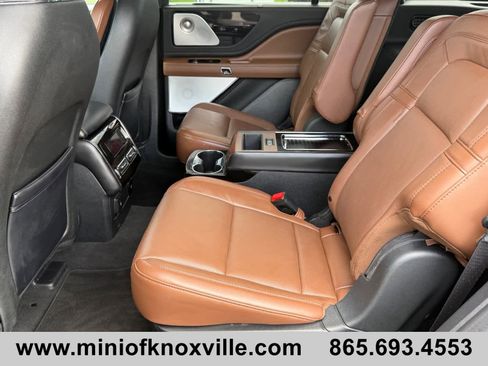 Used 2023 Lincoln Aviator Reserve w/ Equipment Group 201A AWD/4WD image 17