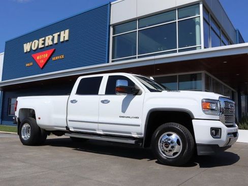 Used 2019 GMC Sierra 3500 Denali image 1