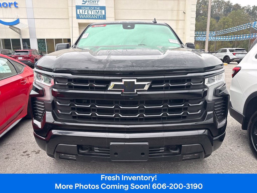 Used 2023 Chevrolet Silverado 1500 RST AWD/4WD image 2