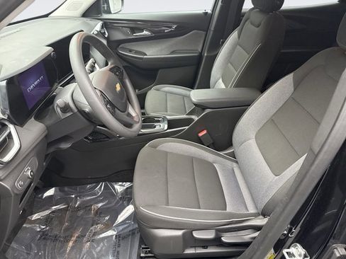 Used 2025 Chevrolet TrailBlazer LT image 11