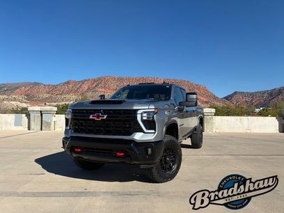New 2026 Chevrolet Silverado 2500 ZR2 w/ LPO, Dark Essentials Package