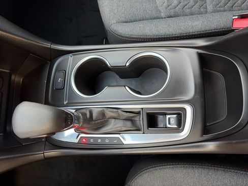 Used 2022 Chevrolet Equinox LT image 44