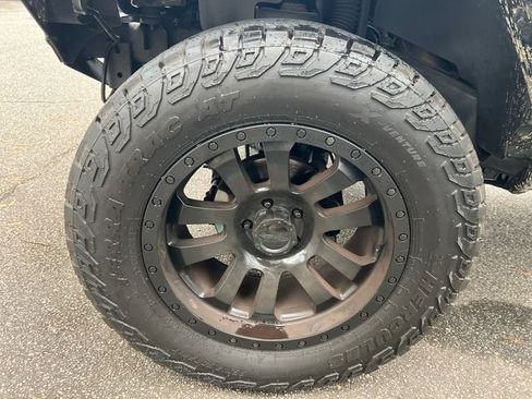 Used 2015 Jeep Wrangler Sport w/ Quick Order Package 23S AWD/4WD image 14