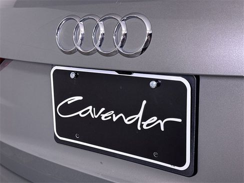 Used 2024 Audi Q3 2.0T Premium image 32