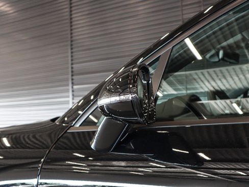 Used 2025 Porsche Macan image 26