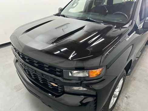 Used 2020 Chevrolet Silverado 1500 Custom w/ Custom Value Package AWD/4WD image 26