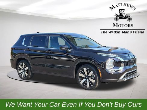Used 2025 Mitsubishi Outlander SE AWD/4WD image 1