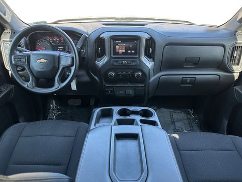 Used 2019 Chevrolet Silverado 1500 Custom w/ Custom Max Trailering Package AWD/4WD image 10