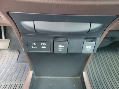 Used 2025 Honda Odyssey Elite image 40