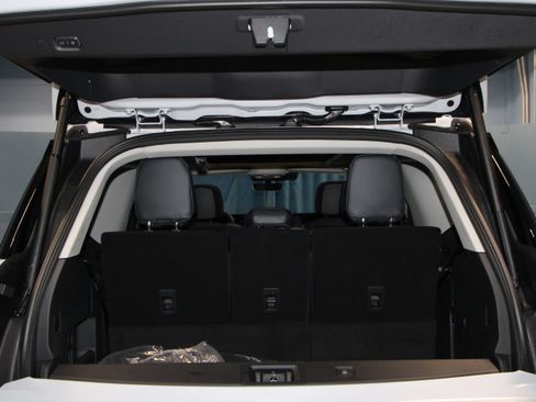 New 2026 Lincoln Navigator Reserve AWD/4WD image 37