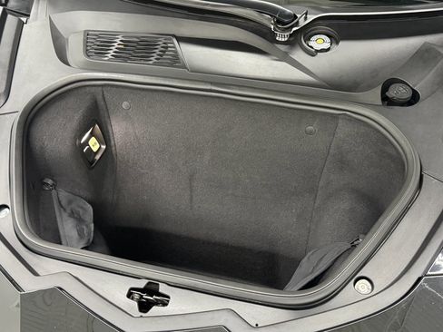 Used 2021 Chevrolet Corvette Stingray Premium Cpe w/ Z51 Performance Package image 41