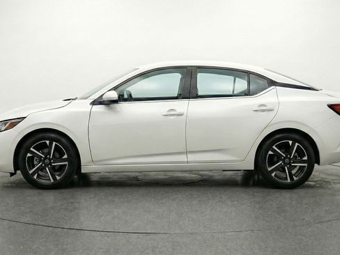 Used 2025 Nissan Sentra SV FWD image 5
