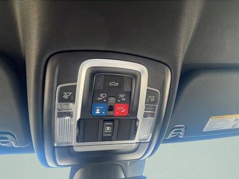 Used 2023 RAM 1500 Limited AWD/4WD image 19