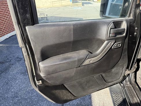 Used 2013 Jeep Wrangler Sport image 10