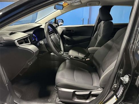 Used 2022 Toyota Corolla LE image 14