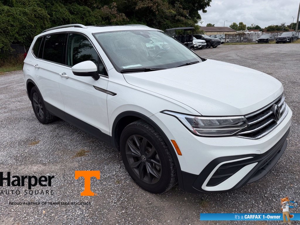 Used 2024 Volkswagen Tiguan SE w/ Panoramic Sunroof Package AWD/4WD image 7