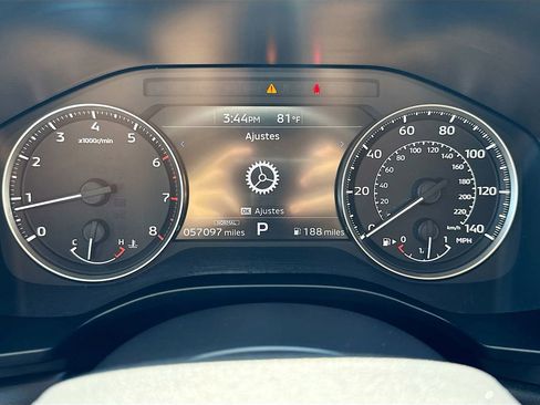 Used 2024 Mitsubishi Outlander ES FWD image 13