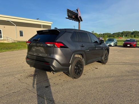 Used 2022 Toyota RAV4 LE AWD/4WD image 14