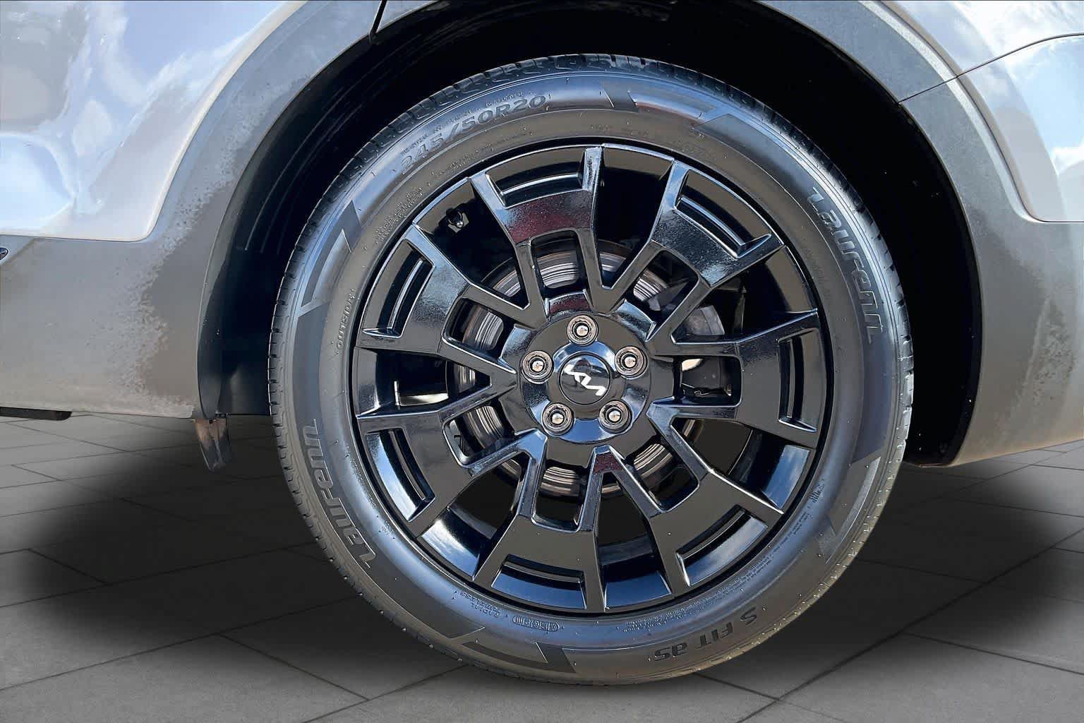 Used 2022 Kia Telluride SX w/ SX Prestige Package AWD/4WD image 10