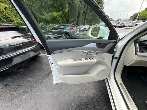 Used 2023 Volvo XC90 B5 Core AWD/4WD image 25