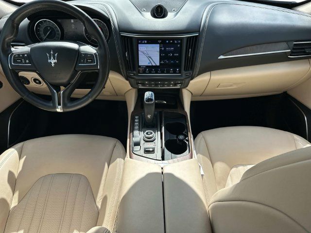 Used 2021 Maserati Levante GranLusso AWD/4WD image 12