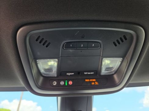 Certified 2023 Chevrolet Traverse LT AWD/4WD image 26