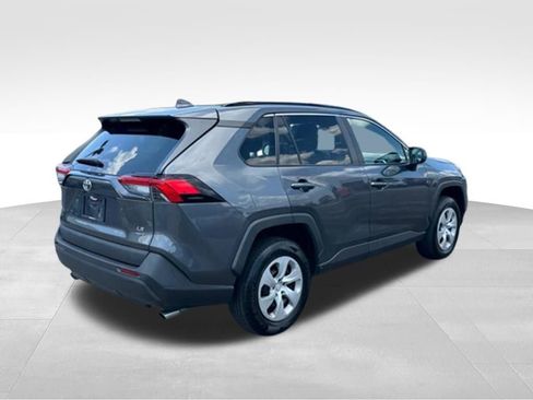 Used 2021 Toyota RAV4 LE AWD/4WD image 6