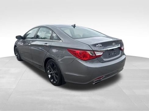 Used 2011 Hyundai Sonata SE image 3