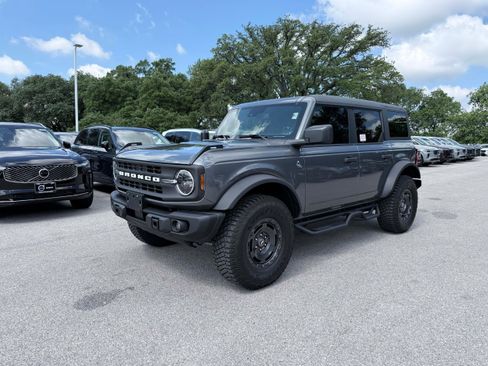 Used 2024 Ford Bronco Black Diamond AWD/4WD image 2