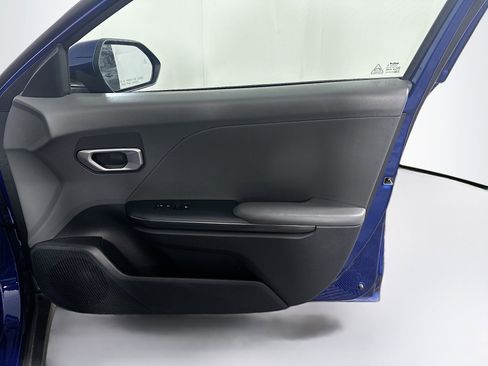 Used 2025 Kia K4 LXS image 30