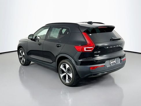 Used 2023 Volvo XC40 B5 Plus AWD/4WD image 5