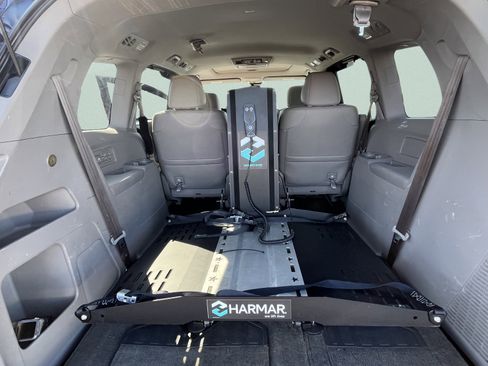 Used 2015 Honda Odyssey EX-L image 10
