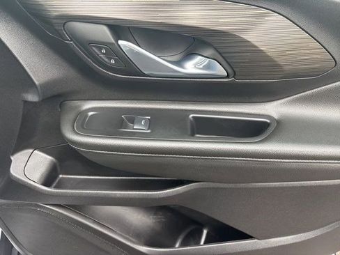 Used 2024 GMC Terrain SLE image 41