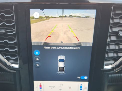 Used 2024 Ford Ranger XLT w/ Trailer Tow Package image 18