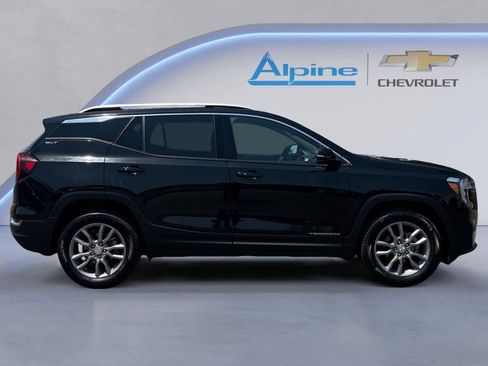 Used 2024 GMC Terrain SLT AWD/4WD image 6