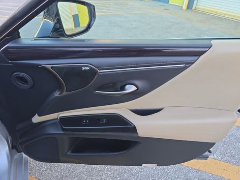 Used 2019 Lexus ES 350 image 20