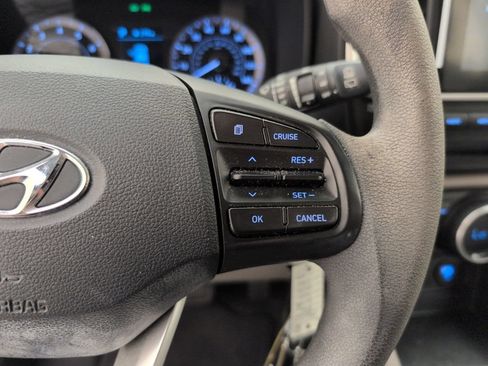 Used 2020 Hyundai Venue SEL FWD image 35
