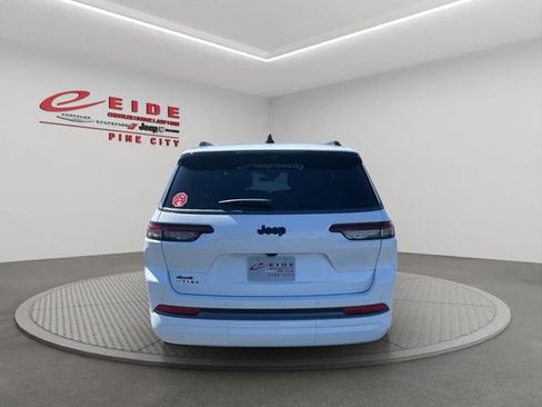 New 2026 Jeep Grand Cherokee L Limited AWD/4WD image 4