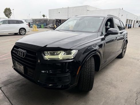 Used 2019 Audi Q7 3.0T Prestige w/ Prestige Package image 3