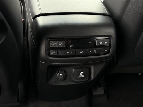 Used 2023 Hyundai Palisade Calligraphy FWD image 7